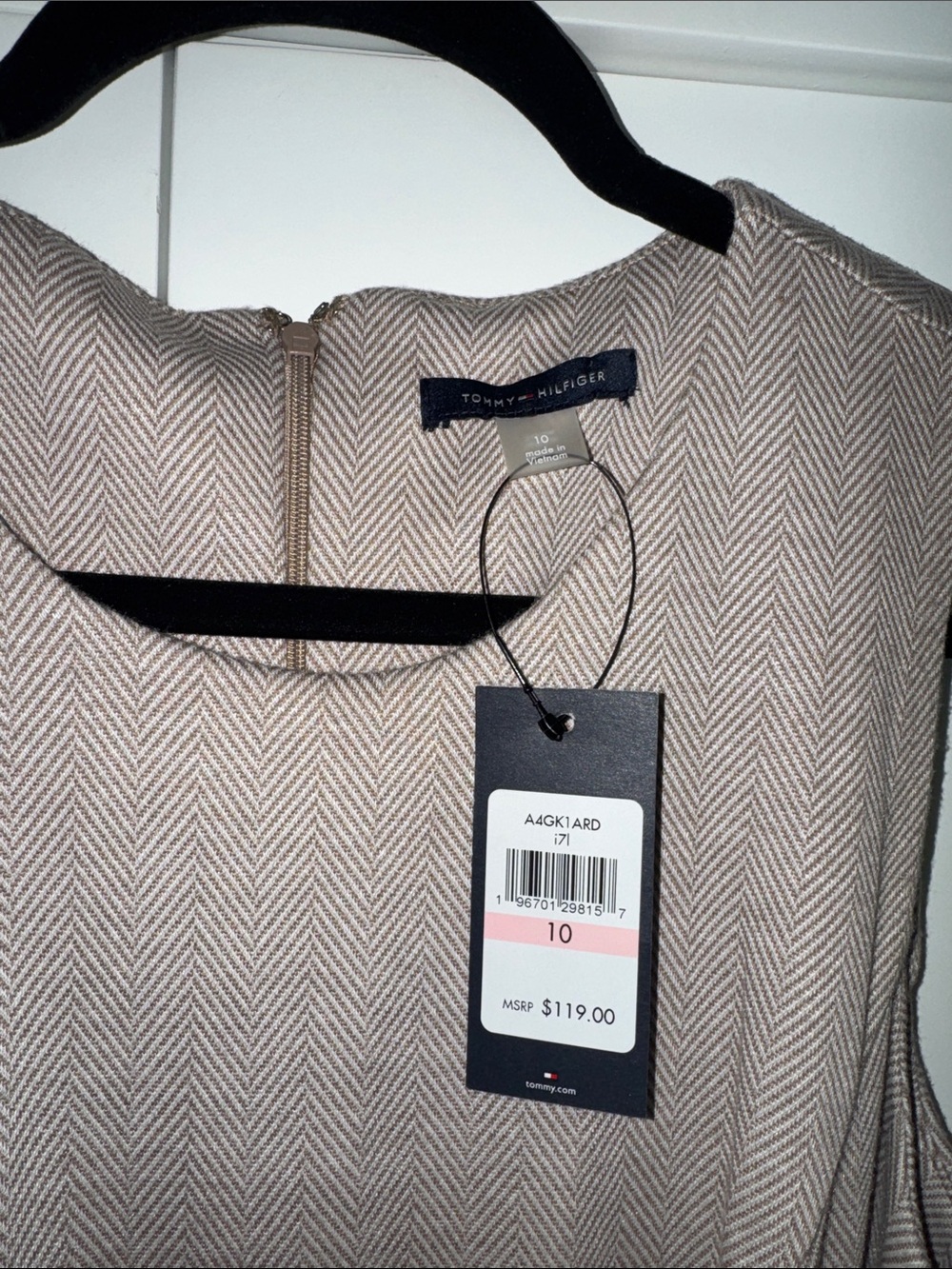Tommy Hilfiger Sleeveless Taupe Midi Dress with Gold Chain Belt - Picture 2 of 3